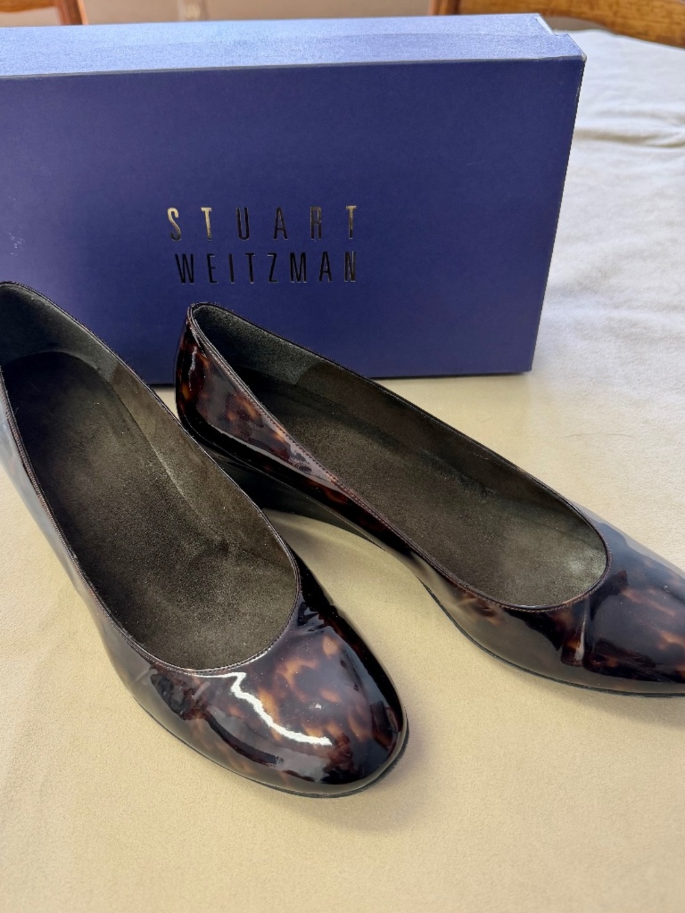 Stuart Weitzman "Simple" Cognac Tartaruga Tortoise Patent Flats Size 8.5